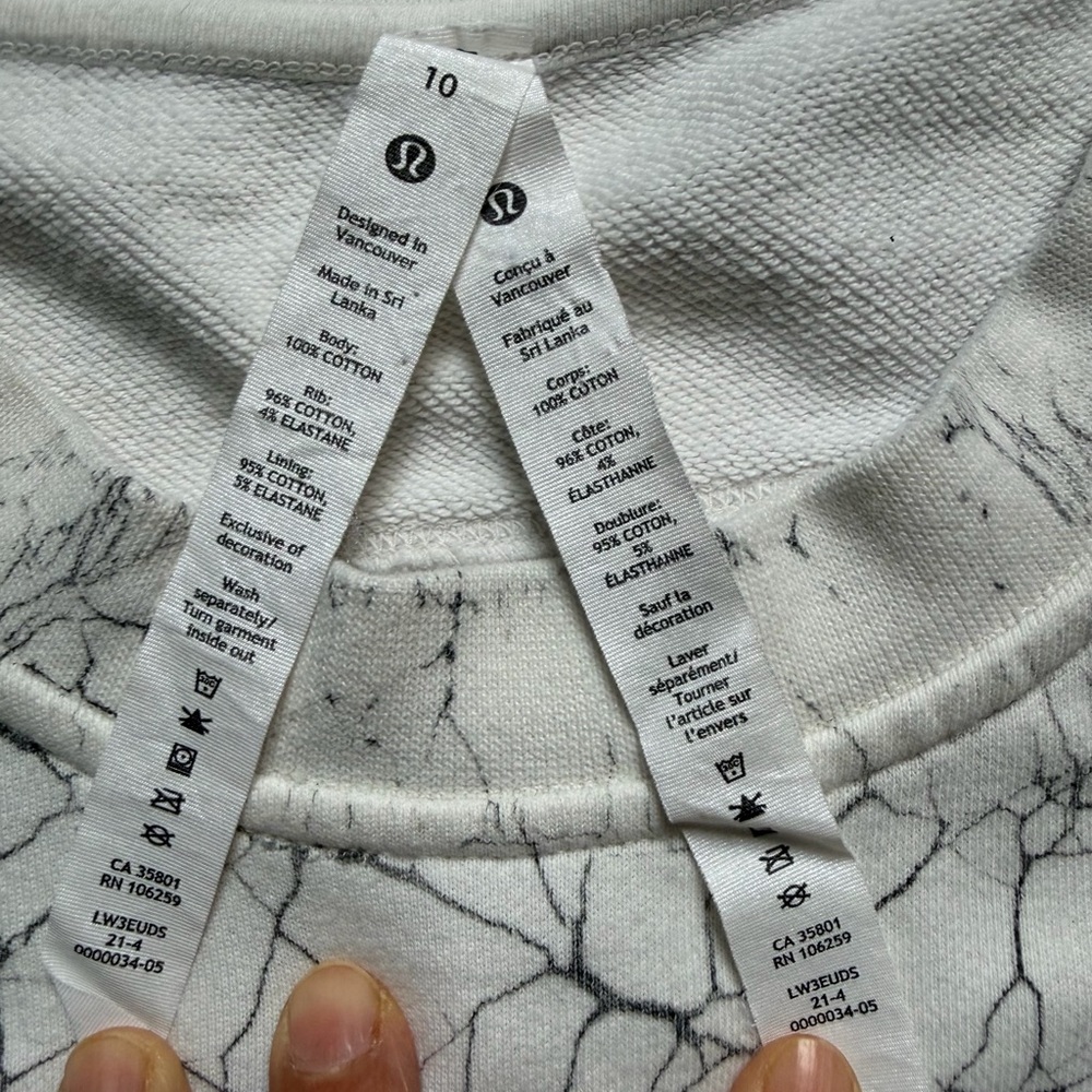 Lululemon Athletica crackle on white Crew Neck Sweater with special embroidery - Picture 5 of 10
